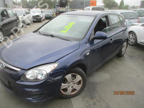 Used Front wiper motor HYUNDAI i30 (FD) 1.6 CRDi (90 hp) 27047599