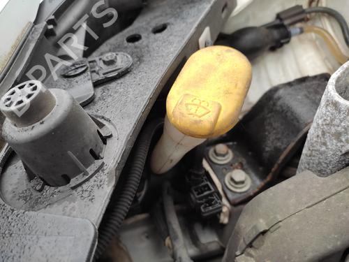 Used Windscreen washer tank RENAULT CLIO III (BR0/1, CR0/1) 1.5 dCi (BR17, CR17) (86 hp) 27067632