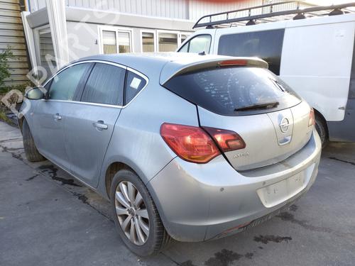 Used Left taillight OPEL ASTRA J (P10) 1.7 CDTI (68) (125 hp) 27042512