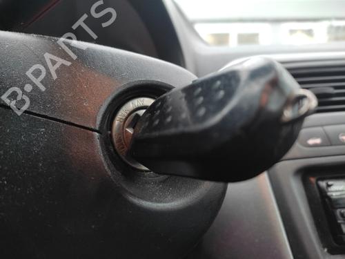 Used Ignition barrel FIAT GRANDE PUNTO (199_) 1.2 (65 hp) 27077236