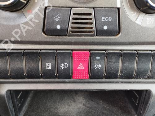 warning-switch-iveco-daily-vi-van-2014-32729666 main image