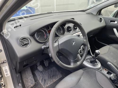 Instrumentbord PEUGEOT 308 I (4A_, 4C_) 1.6 HDi (109 hp) 29958249