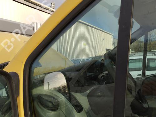 Vidro triangular frente esquerdo RENAULT TRAFIC II Bus (JL) 1.9 dCI 100 (JL0C, JL0K) (101 hp) 31994223