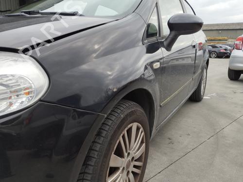 Guarda-lamas esquerdo Guarda-lamas esquerdo FIAT GRANDE PUNTO (199_) 1.3 D Multijet (75 hp) 32854613 32854613