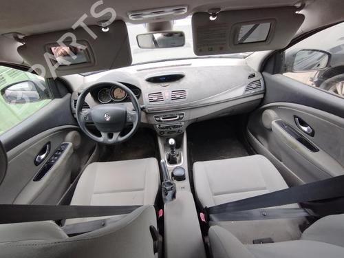 Used Dashboard RENAULT MEGANE III Grandtour (KZ0/1) 1.5 dCi (KZ09, KZ0D, KZ1G, KZ29, KZ14, KZ1W, KZ10, KZ1F,... (110 hp) 27071360