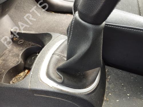 shift-knob-renault-clio-iii-br01-cr01-2005-2006-2007-2008-2009-2010-2011-2012-2013-2014-32668662 main image