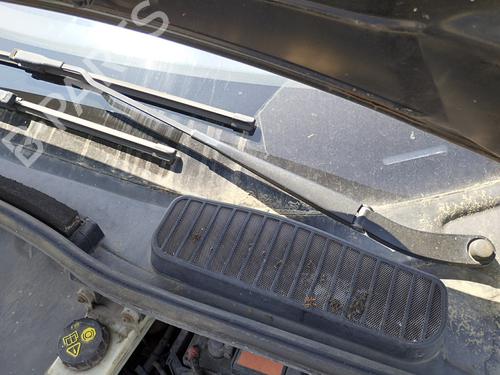 front-windshield-wiper-arm-ford-c-max-ii-dxacb7-dxaceu-2010-2011-2012-2013-2014-2015-2016-2017-2018-2019-37675271 main image