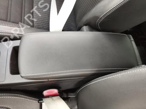 Used Middle console RENAULT SCÉNIC III (JZ0/1_) 1.6 dCi (JZ00, JZ12) (130 hp) 28692607
