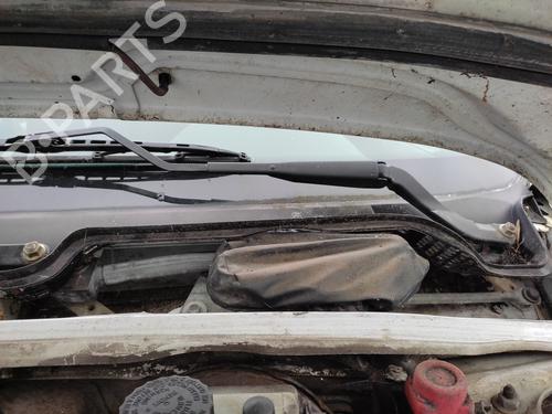 Used Front windshield wiper arm PEUGEOT 106 II (1A_, 1C_) 1.0 i (50 hp) 27057454