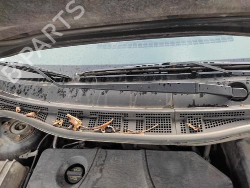 Used Front windshield wiper arm MAZDA 5 (CR) 1.8 (CR19) (116 hp) 27051503