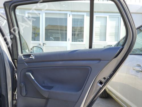 Høyre bak invendig håndtak VW GOLF V (1K1) 1.6 (102 hp) 27048968