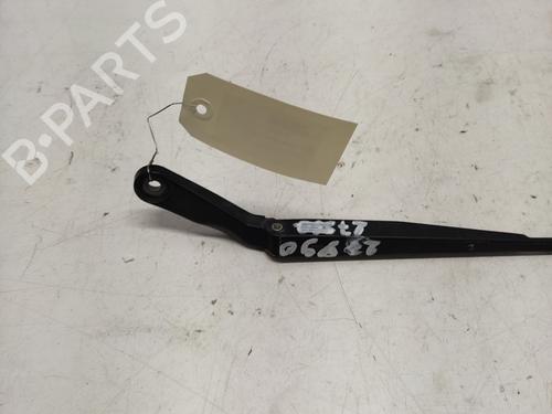 Used Front windshield wiper arm Front windshield wiper arm PEUGEOT BOXER Platform/Chassis (ZCT_) 2.5 D (86 hp) 35972732 35972732
