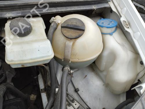 Used Windscreen washer tank MERCEDES-BENZ VITO / MIXTO Van (W639) 109 CDI (639.601, 639.603, 639.605) (88 hp) 28128437