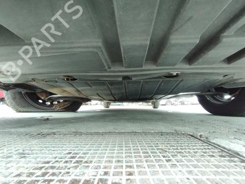 Protección inferior RENAULT CLIO III (BR0/1, CR0/1) 1.2 16V (BR02, BR0J, BR11, CR02, CR0J, CR11) (75 hp) 30774039