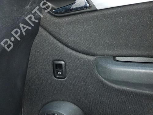 Used Rear right interior door handle MERCEDES-BENZ B-CLASS Sports Tourer (W245) B 180 CDI (245.207) (109 hp) 27044570