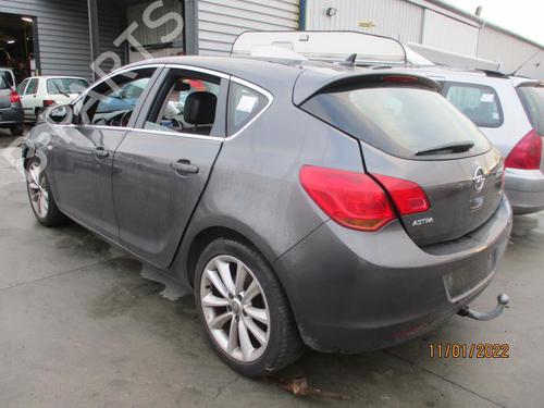 Left taillight OPEL ASTRA J (P10) 1.7 CDTI (68) | BP27048075C34 