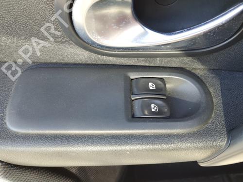 Used Left front window switch RENAULT CLIO III (BR0/1, CR0/1) 1.5 dCi (BR17, CR17) (86 hp) 27399137