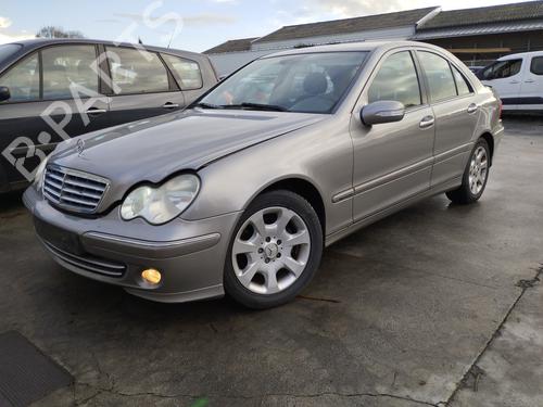 Used Left headlight Left headlight MERCEDES-BENZ C-CLASS (W203) C 220 CDI (203.008) (150 hp) 30792842 30792842
