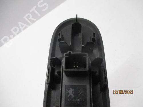Right front window switch PEUGEOT 5008 (0U_, 0E_) 1.6 HDi | BP27061028I26 