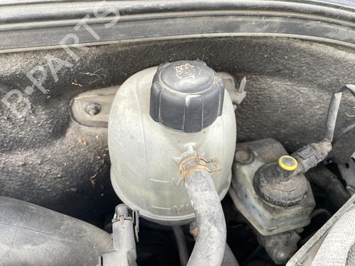 Used Expansion tank RENAULT CLIO II (BB_, CB_) 1.5 dCi (B/CB07) (65 hp) 27051953