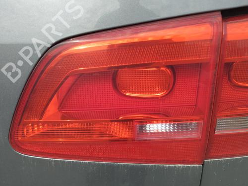 Højre baglygte bagklap VW TOURAN (1T3) 1.6 TDI (105 hp) 28195439