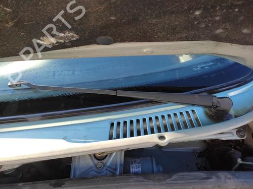 Used Front windshield wiper arm FORD FIESTA IV (JA_, JB_) 1.25 i 16V (75 hp) 27052237