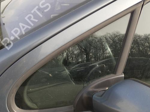 front-left-quarter-glass-peugeot-307-break-3e-2002-2003-2004-2005-2006-2007-2008-2009-33016061 main image