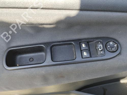 Used Left front window switch Left front window switch 36792137 36792137