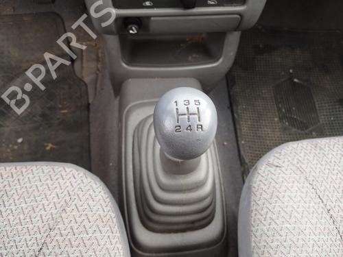Used Gear lever NISSAN MICRA II (K11) 1.0 i 16V (54 hp) 28212263