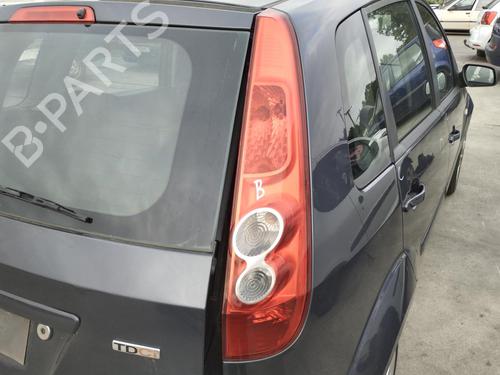 Used Right taillight FORD FIESTA V (JH_, JD_) 1.4 TDCi (68 hp) 27070091