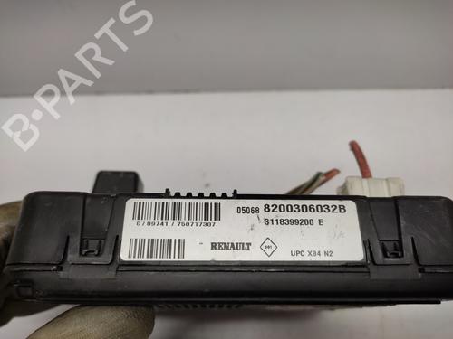 Fuse box RENAULT SCÉNIC II (JM0/1_) 1.6 (JM0C, JM0J, JM1B) | BP27057764E1 - Image 2