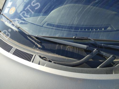 Używane Ramię wycieraczki przedniej szyby RENAULT SCÉNIC II (JM0/1_) 1.5 dCi (JM1E, JM16) (106 hp) 29736805