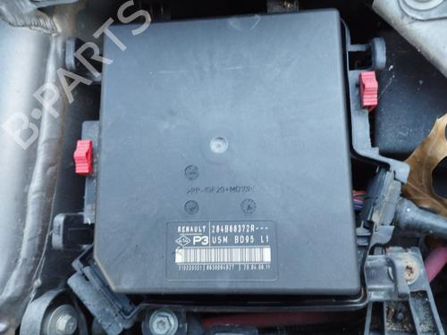 Used Fuse box RENAULT MEGANE III Coupe (DZ0/1_) 1.5 dCi (DZ09, DZ0D, DZ1F, DZ1G, DZ14, DZ29) (110 hp) 31950655