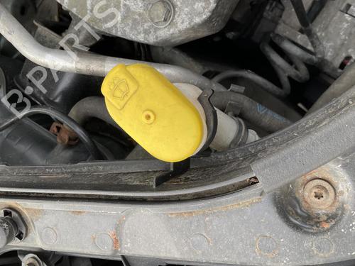 Used Windscreen washer tank RENAULT SCÉNIC II (JM0/1_) 1.6 (JM0C, JM0J, JM1B) (113 hp) 27081609