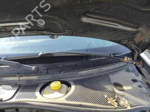 Used Front windshield wiper arm AUDI A4 B5 (8D2) 1.9 TDI (116 hp) 27057206