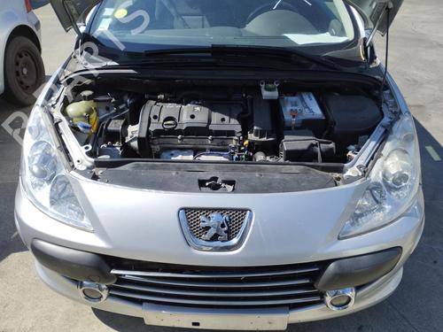 Used Radiator fan PEUGEOT 307 CC (3B) 1.6 16V (110 hp) 27068911