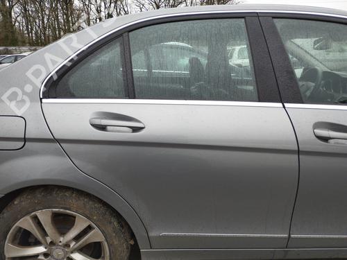 rear-right-exterior-door-handle-mercedes-benz-c-class-w204-2007-2008-2009-2010-2011-2012-2013-2014-2015-32108667 main image