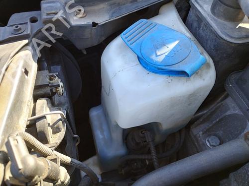 Used Windscreen washer tank VW GOLF IV (1J1) 1.6 16V (105 hp) 27337304