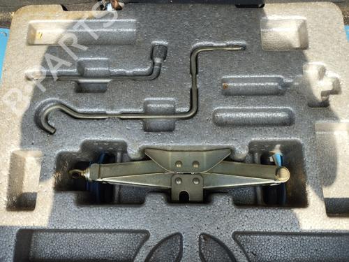 Used Jack Kit CHEVROLET MATIZ (M200, M250) 0.8 (52 hp) 28117785