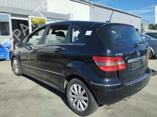 Used Left tailgate light Left tailgate light MERCEDES-BENZ B-CLASS Sports Tourer (W245) B 180 CDI (245.207) (109 hp) 39177645 39177645