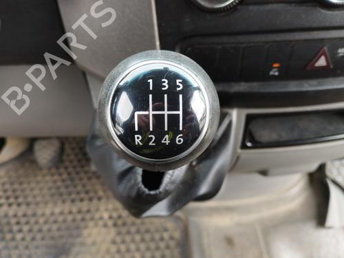 Gearknop VW CRAFTER 30-50 Van (2E_) 2.0 TDI (142 hp) 32233958