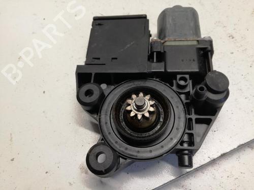 Used Right rear window motor Right rear window motor RENAULT SCÉNIC III (JZ0/1_) 1.5 dCi (106 hp) 27086203 27086203