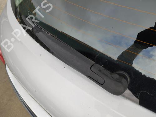 Used Rear windshield wiper arm FIAT 500X (334_) 1.6 D Multijet (334AXA1B, 334AXA11) (120 hp) 29913123