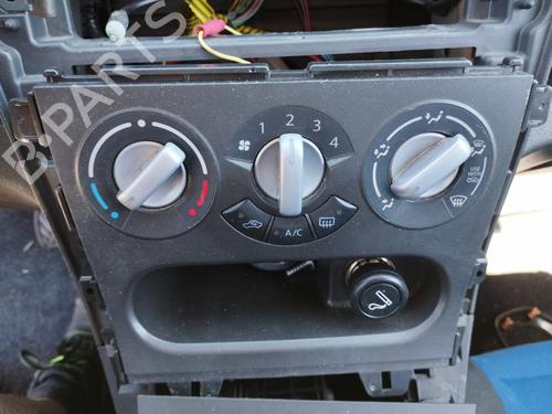 Used Climate control Climate control 38871982 38871982