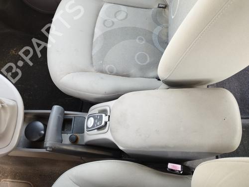 Middenconsole RENAULT KANGOO / GRAND KANGOO II (KW0/1_) 1.6 16V FLEX (KW01) (106 hp) 32696921