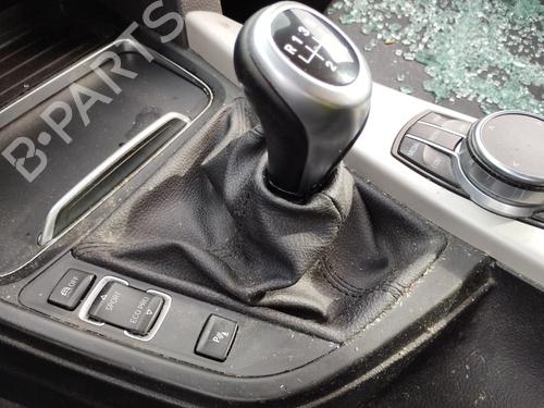 Used Gear lever BMW 3 Touring (F31) 318 i (136 hp) 30326452