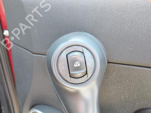 Used Right front window switch RENAULT CLIO III (BR0/1, CR0/1) 1.5 dCi (BR17, CR17) (86 hp) 28035828