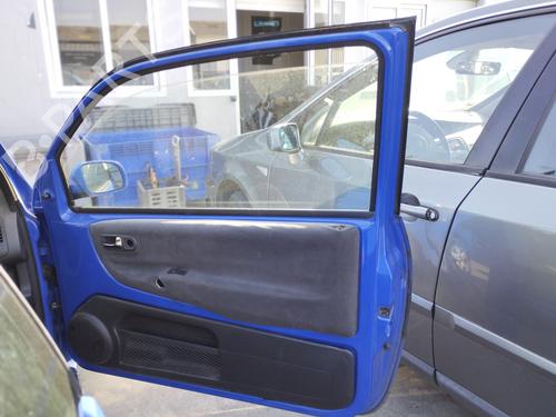 Serrure avant droite VW LUPO I (6X1, 6E1) 1.0 (50 hp) 27064076