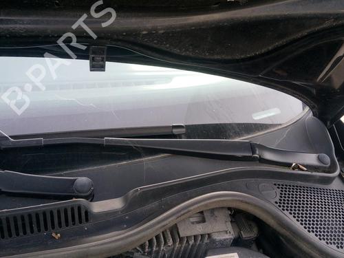 Used Front windshield wiper arm VW POLO V (6R1, 6C1) 1.6 TDI (90 hp) 27081797