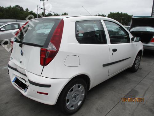 Used Right taillight FIAT PUNTO (188_) 1.2 60 (188.030, .050, .130, .150, .230, .250) (60 hp) 27079849
